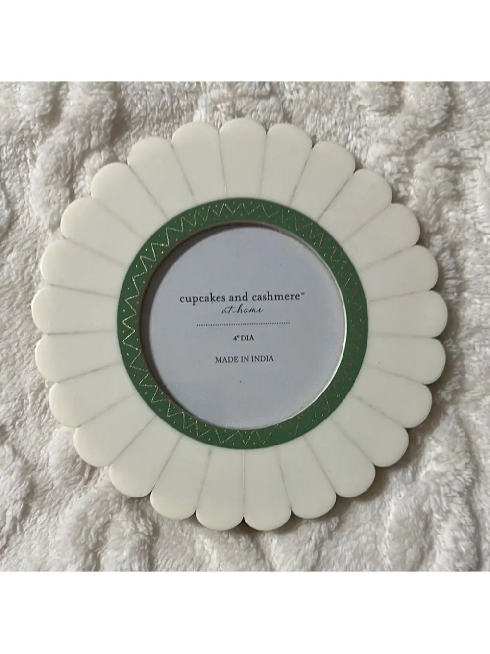 cupcakes and cashmere Ivory Green Gold Scalloped Floral 4” Picture Art Frame